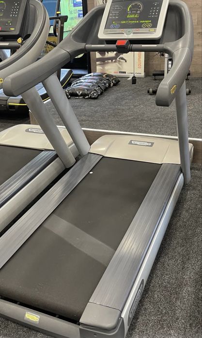 Bandă de alergare profesională Technogym Run Excite 500