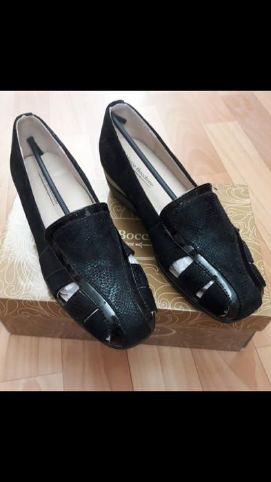 Продам женские туфли