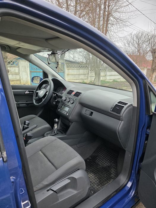 VOLKSWAGEN Touran 2005 — imagine 5