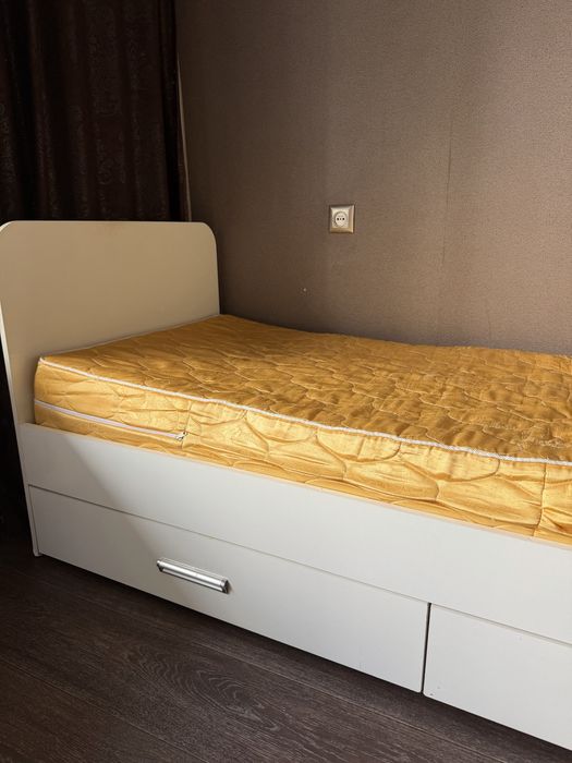 Продам кровать односпальную