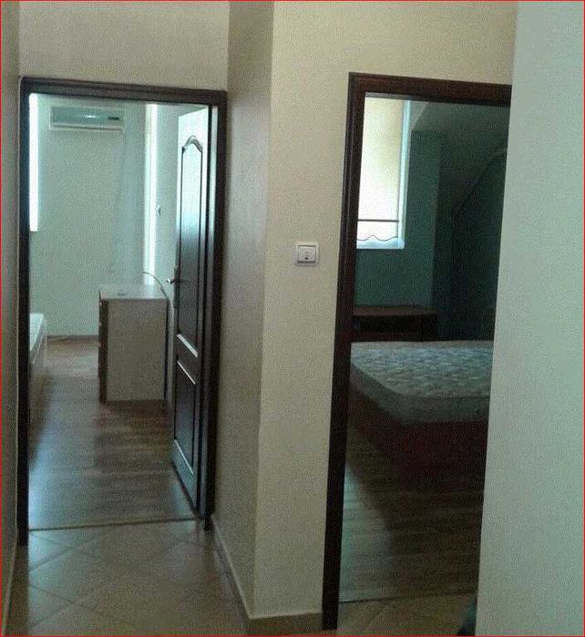 Дава се под наем Четиристаен апартамент в Пловдив, Изгрев - 120 кв.м за 459 € - Снимка #4