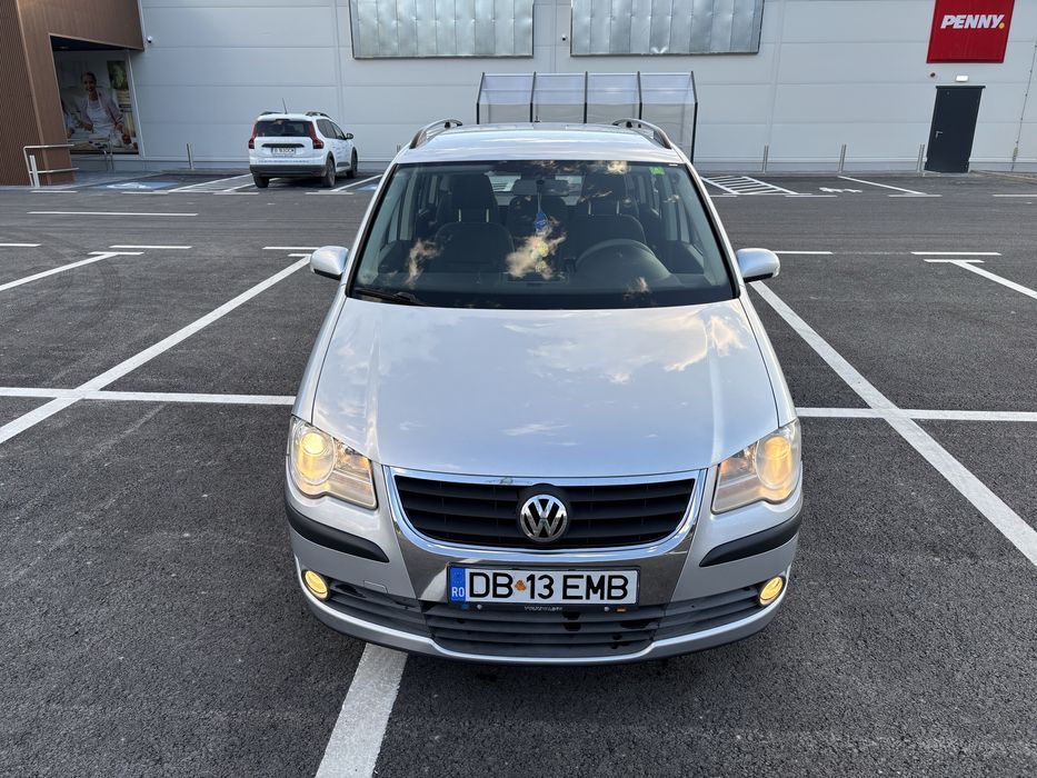 Vw touran facelift an 2009 motor 1,9 tdi 105 cp