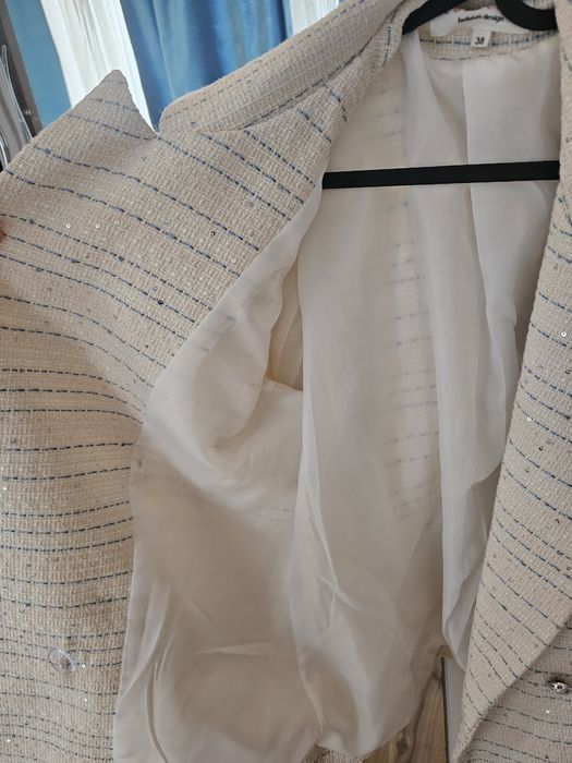 Дамско сако НОВО M/L