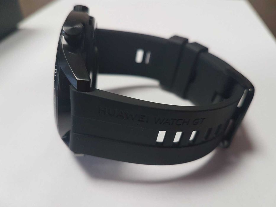 Продавам Huawei Watch GT2 !