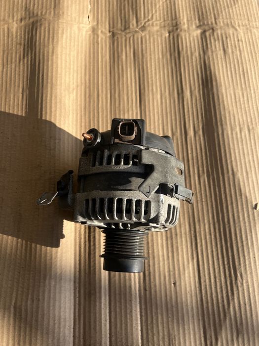 Генератор на тойота 2.4 2AZ