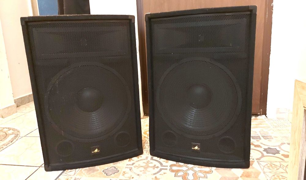 Boxe pasive Monacor PBA 15 ( sateliţi ) 15 ţoli doua cāi