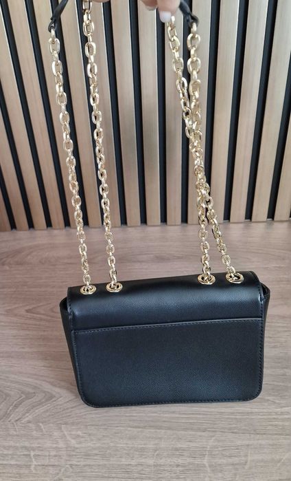 Чанта Tommy Hilfigher през рамо