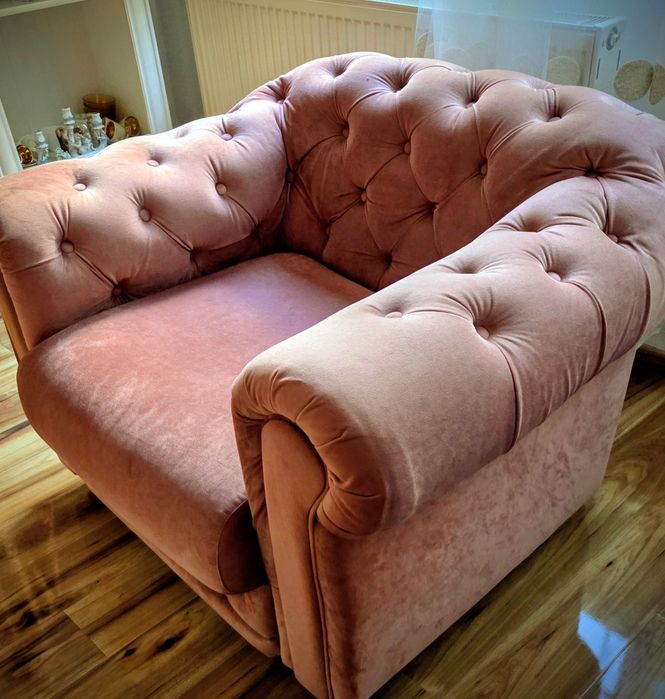 Set canapea + doua fotolii Chesterfield
