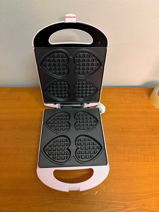 Гофретник Розов - Bestron Sweet Dreams