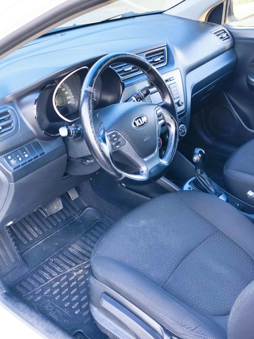 Срочно продам Kia Rio. Автомат.