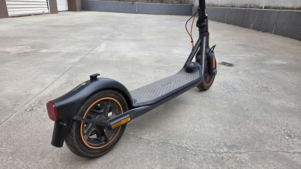 Segway Ninebot Kickscooter F2