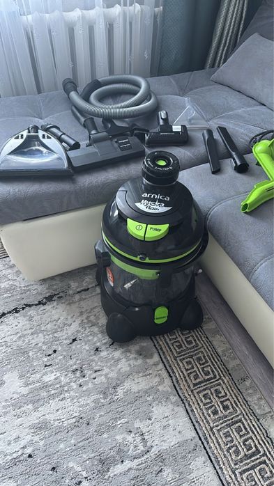 Продам моющии пылесос