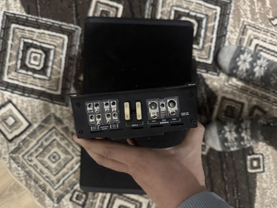 Сабуфер с усилком колонки