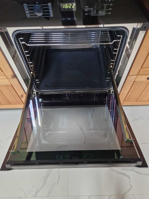 Фурна за вграждане Miele H2663B