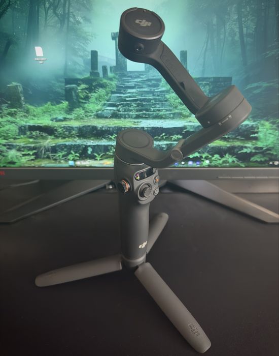 Stabilizator DJI Osmo Mobile 6 – ca nou, cu toate accesoriile