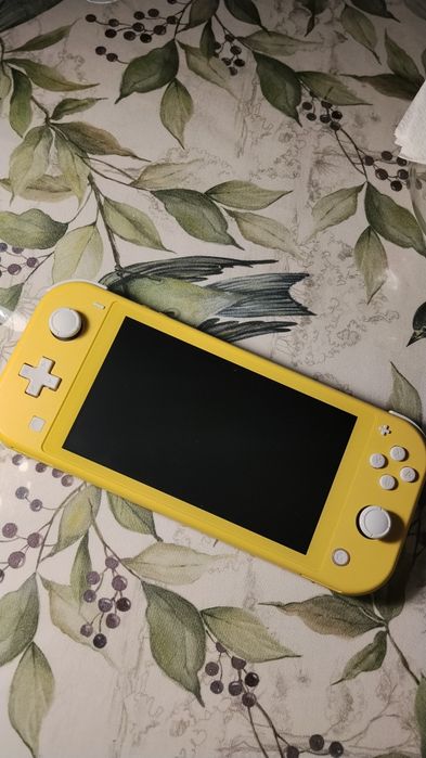 Nintendo Switch Lite Yellow