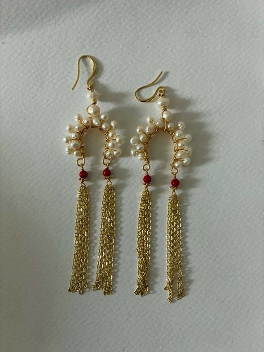 Дълги обеци с перли и корал