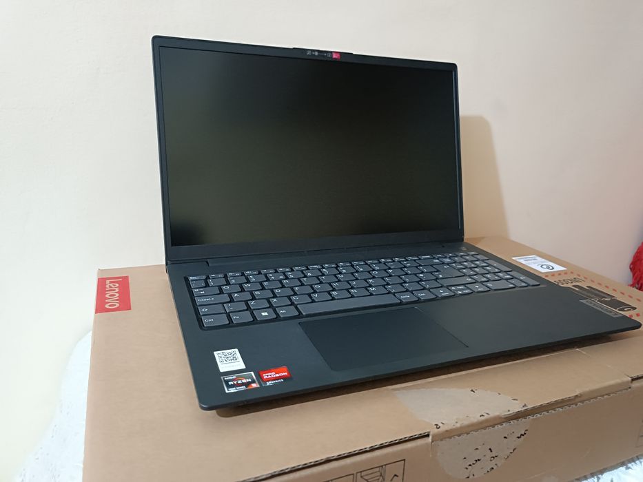Lenovo notebook yangi