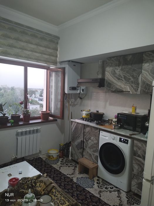 Uy sotiladi. Yangi masjid, Termiz palace mehmonxonasi orqa tomonida..