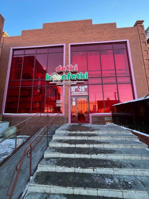 Торговый дом 668 кв.м в центре города