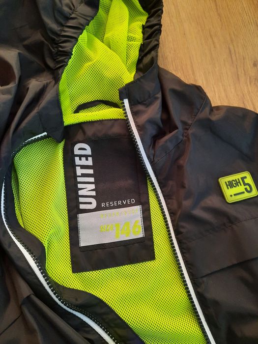 Lot haine băieți măsură 146, 2 geci reserved și 2 perechi blugi, plus