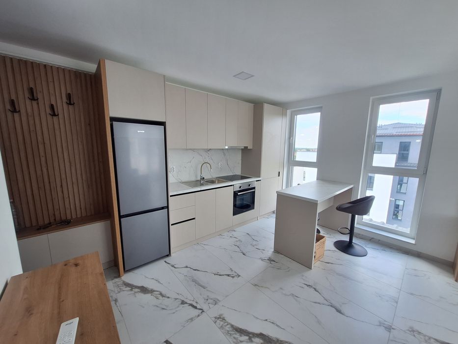 Inchiriez apartament River  Park