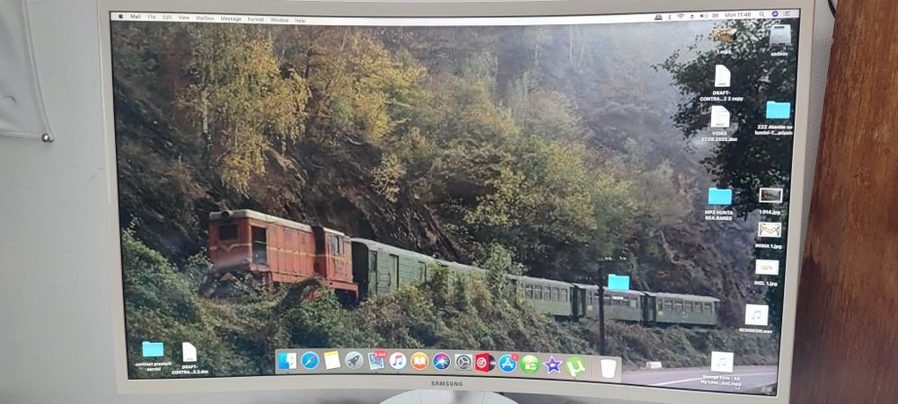 Mini Mac (Mid 2011)+Monitor curbat Samsung+tastatura+mouse