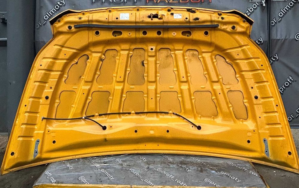 Капот Toyota FJ CRUISER