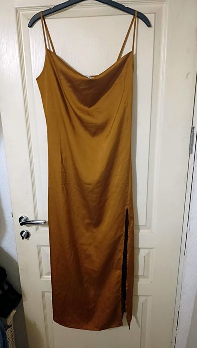 Сатенена рокля Reserved