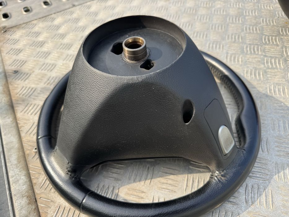 Оригинален AMG волан с пера Mercedes C класа W203