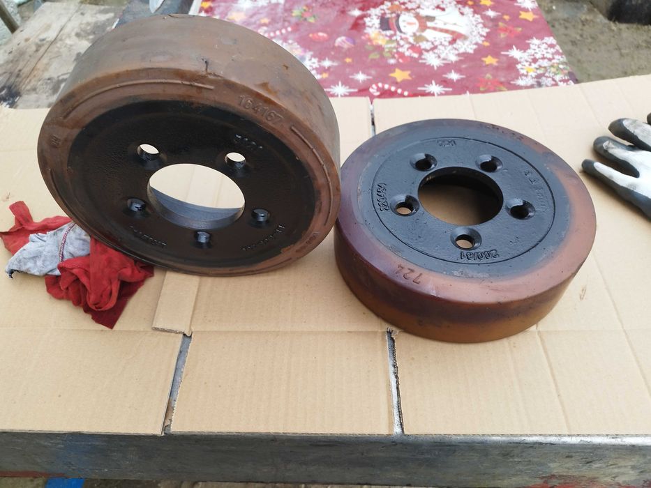 Rola cauciuc cărucior transpaleta lisa