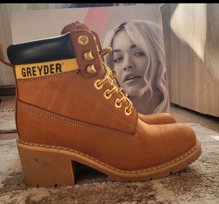 Ghete dama Greyder Lab