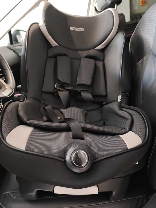детско столче за кола Peg Perego FF105 + Isofix база i-Size