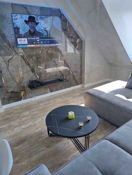 Дава се под наем Двустаен апартамент в София, Център - 60 кв.м за 880 € - Снимка #1