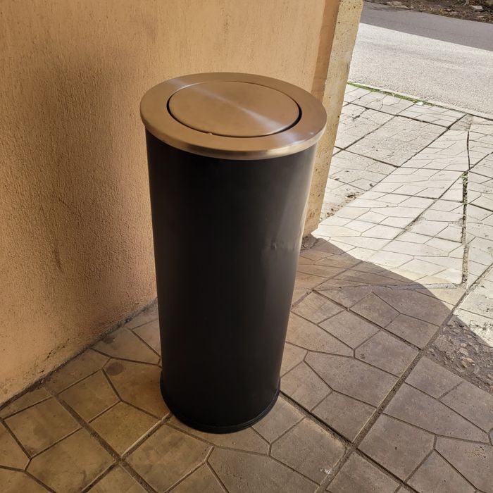 Кош за отпадъци за хотел или ресторант