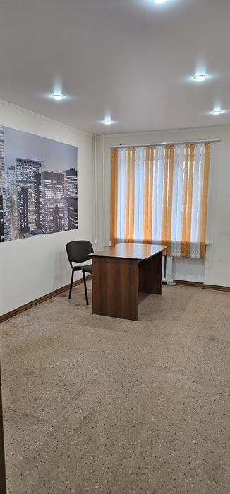Продам помещение 96кв.м. с крыльцо на улицу Ленина.