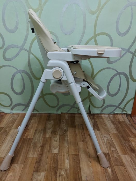 Детский стульчик для кормления