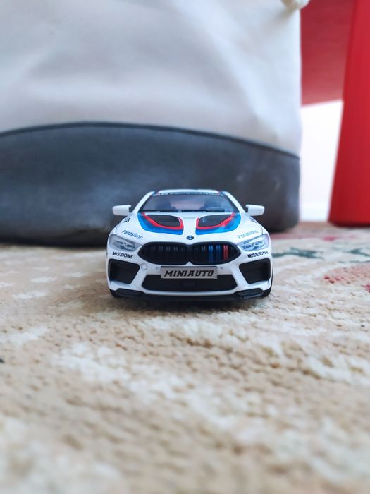 Игрушечный машина BMW M8 COMPETITION