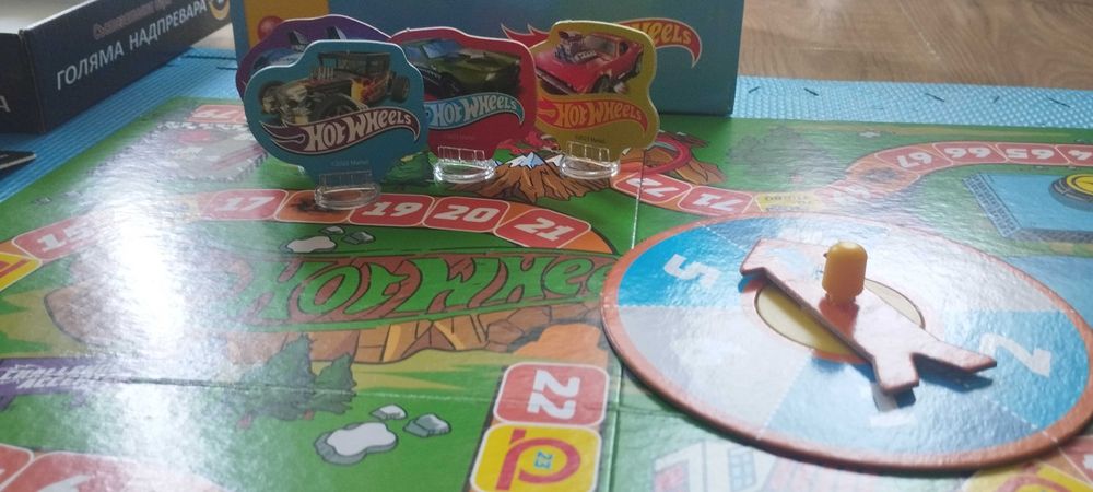 ЛОТ детски настолни игри: hot wheels + голямата надпревара