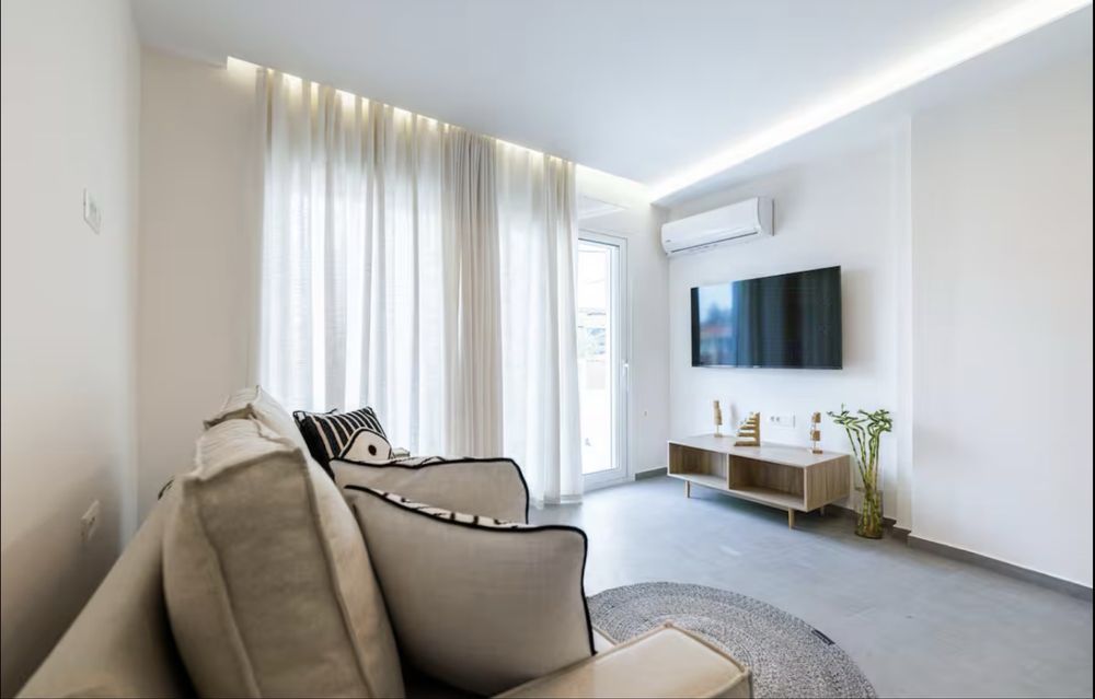 Apartament COSTINESTI!           - citiți cu tentie -