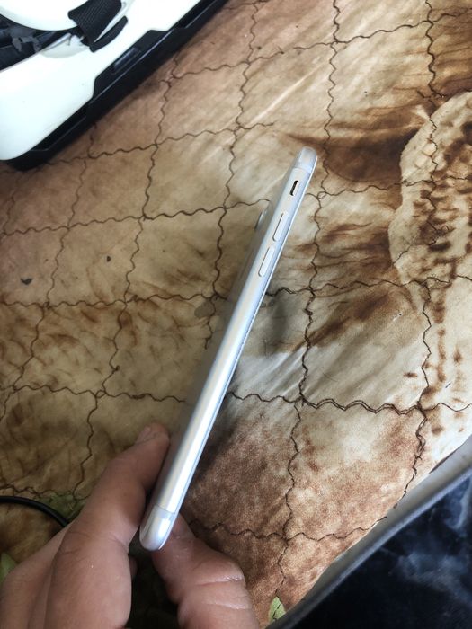 iPhone 7 продам.