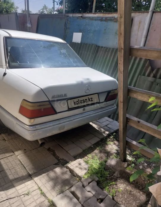 Mercedes 124 e230 2.3