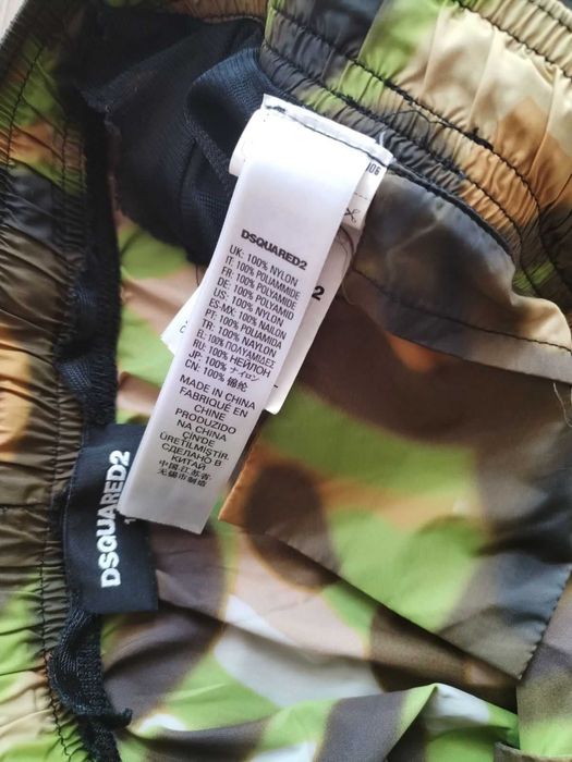 dsquared2 - страхотни юношески шорти 100% оригинал ЗАБЕЛЕЖКА ОТРЯЗАН БАНДАЖ ДОБРО СЪСТОЯНИЕ