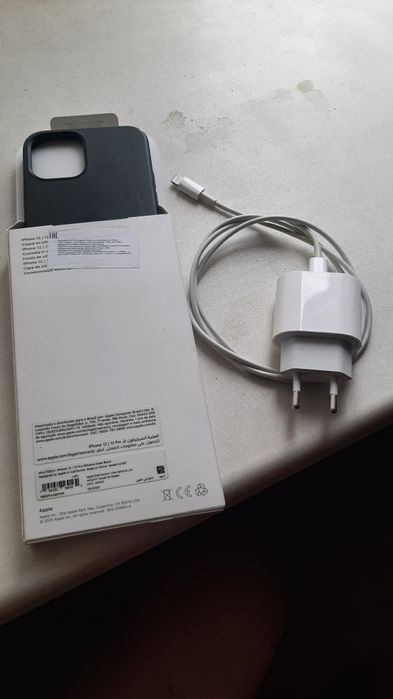 Оригинал зарядка и чехол