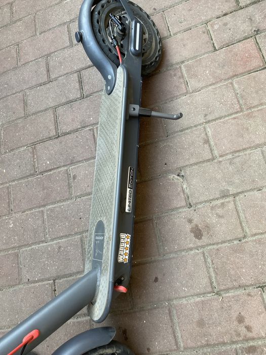 Trotinetă electrică AOVOPRO M365 modificată – 31 km/h, 900 km