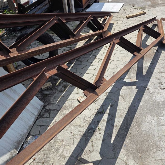 Trei ferme metalice pentru acoperiș hală cu deschidere de 11 m