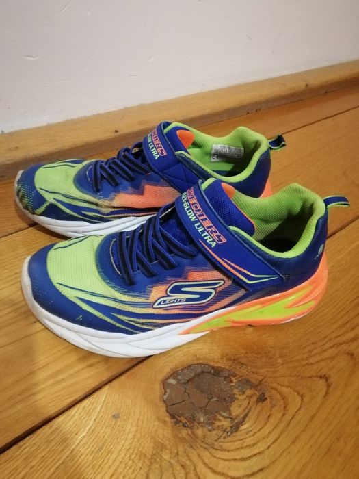 Светещи маратонки Skechers