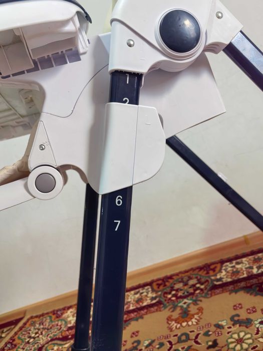 Детский стульчик для кормления