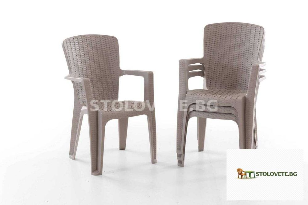 Удобен и красив стол !