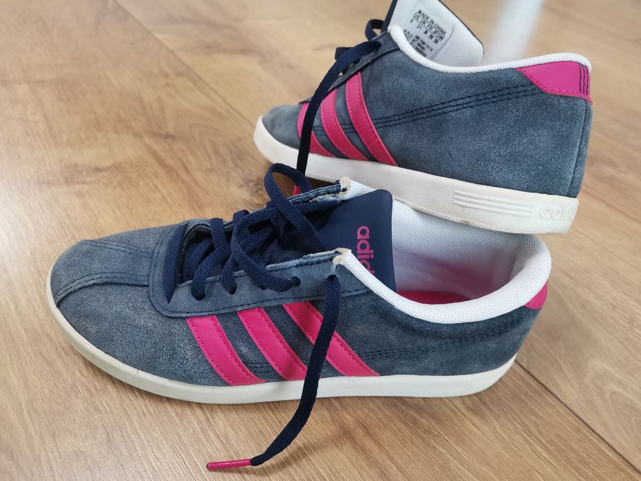 Adidași mărimea 36